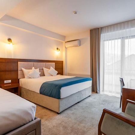 Hotel Buchenland Gura Humorului Exteriör bild