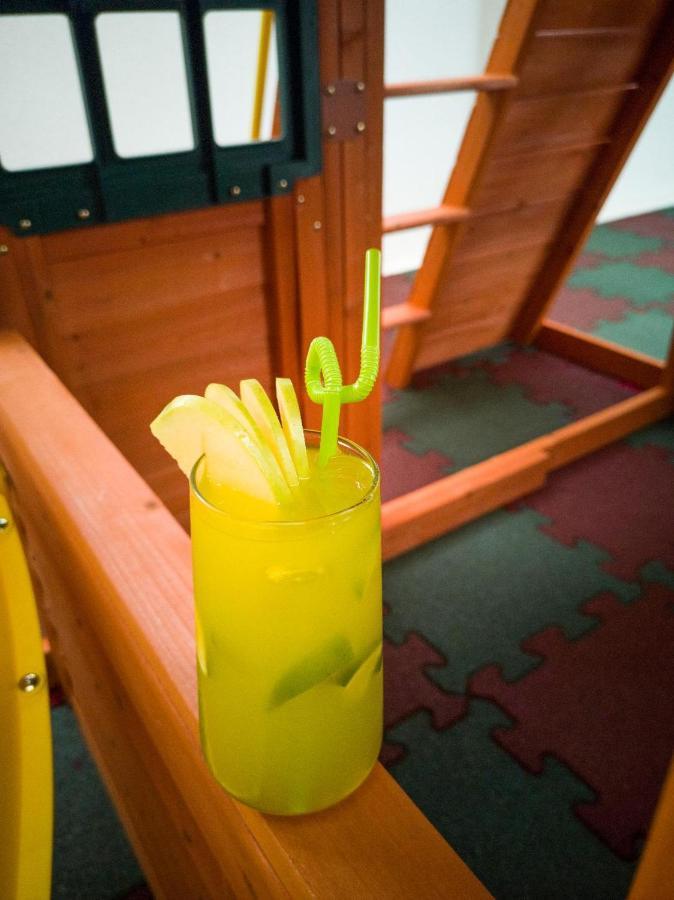 Hotel Buchenland Gura Humorului Exteriör bild