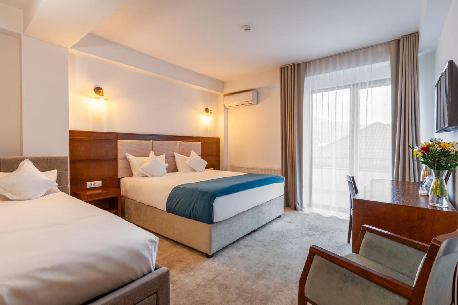 Hotel Buchenland Gura Humorului Exteriör bild