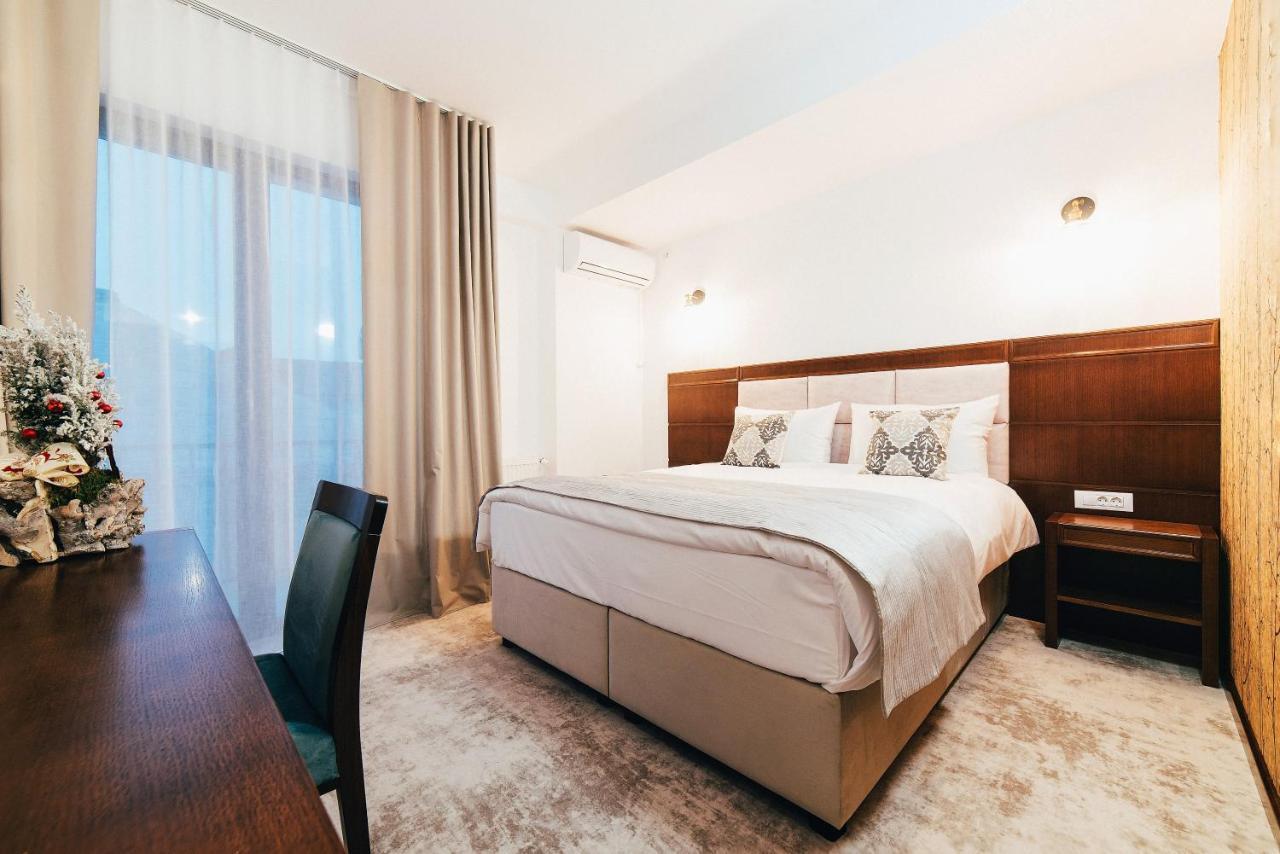 Hotel Buchenland Gura Humorului Exteriör bild